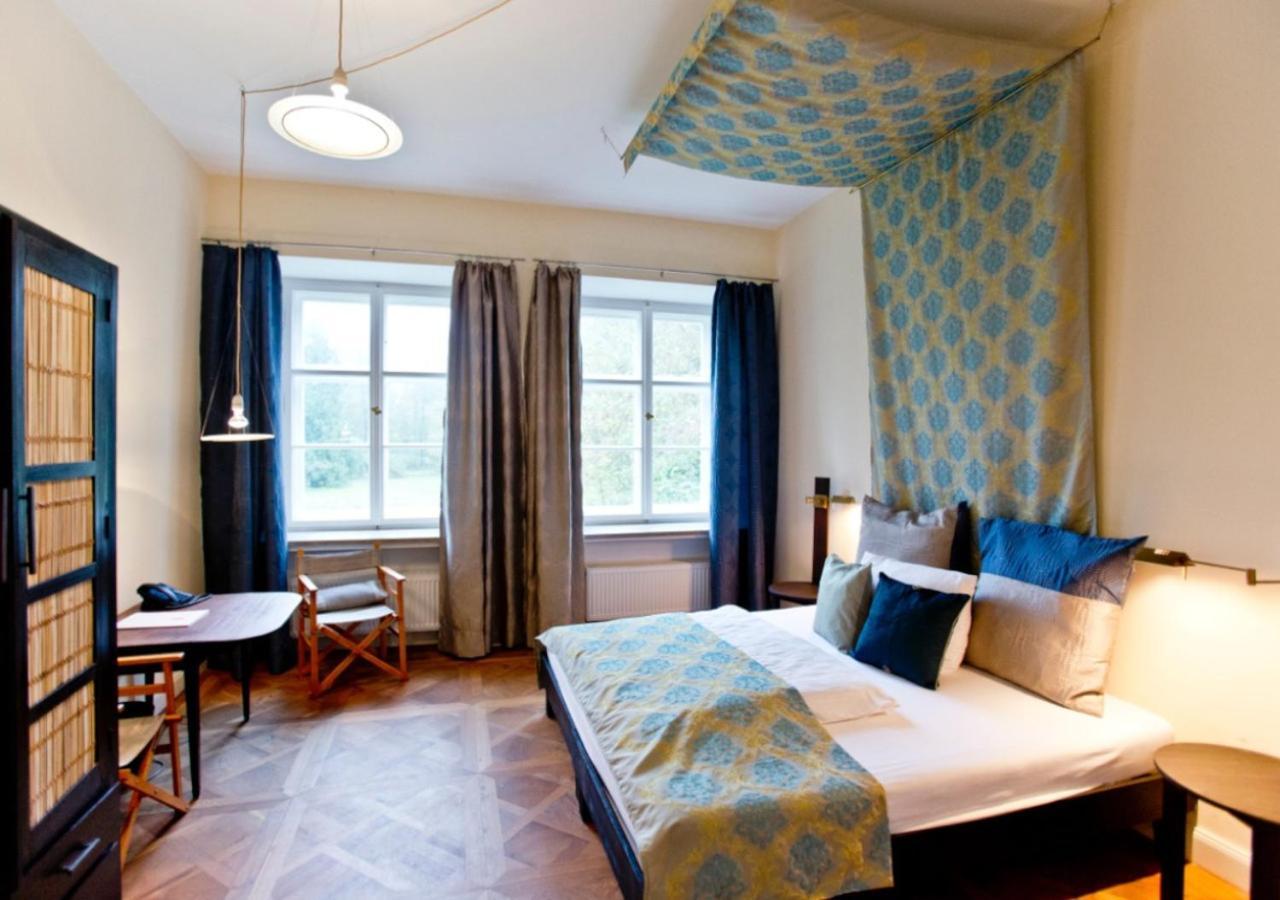 Naturschlosshotel Blumenthal Aichach Pokój zdjęcie
